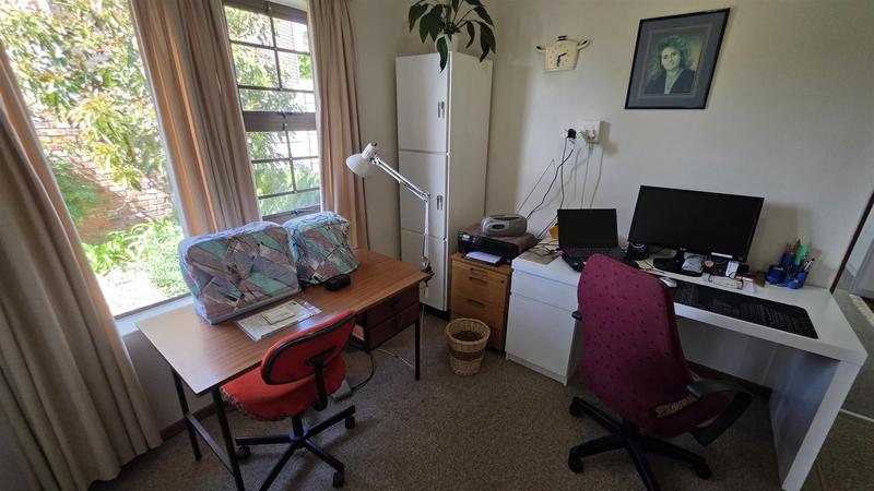 3 Bedroom Property for Sale in Fraaiuitsig Western Cape